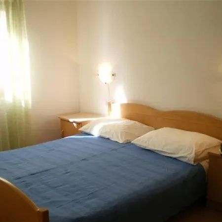 Appartement With A Parking Space Rukavac, - 11855